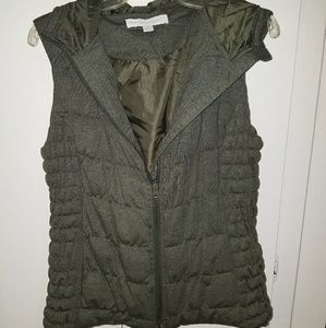 New York & Company Puffy Vest Size Small
